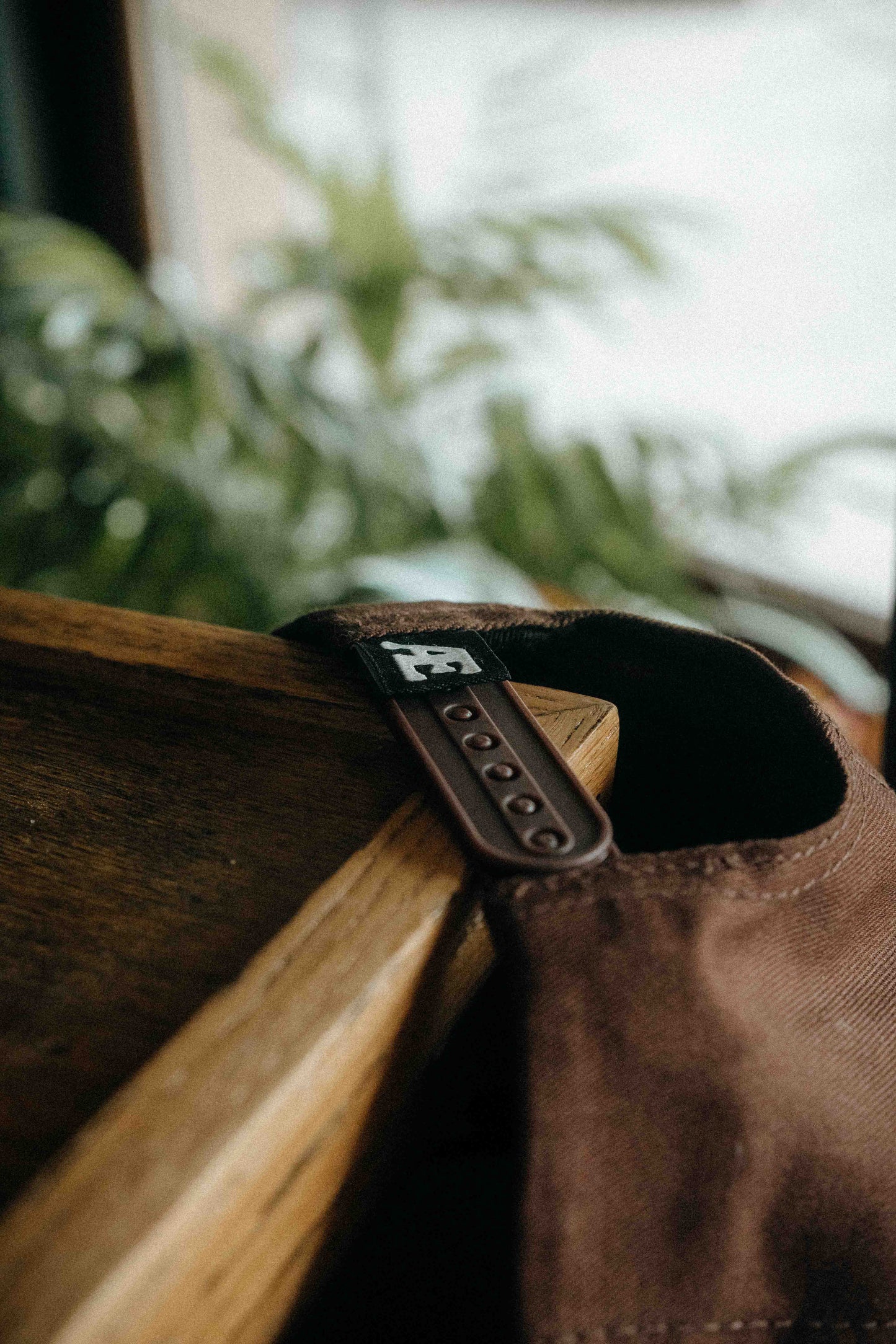 Essential Cap - Minimalist // Walnut Solid