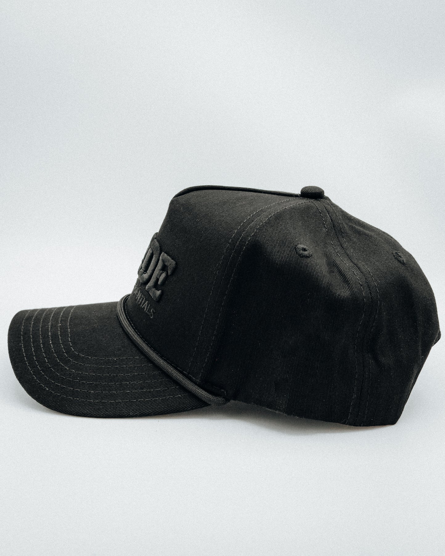 Essential Cap - Signature // Onyx