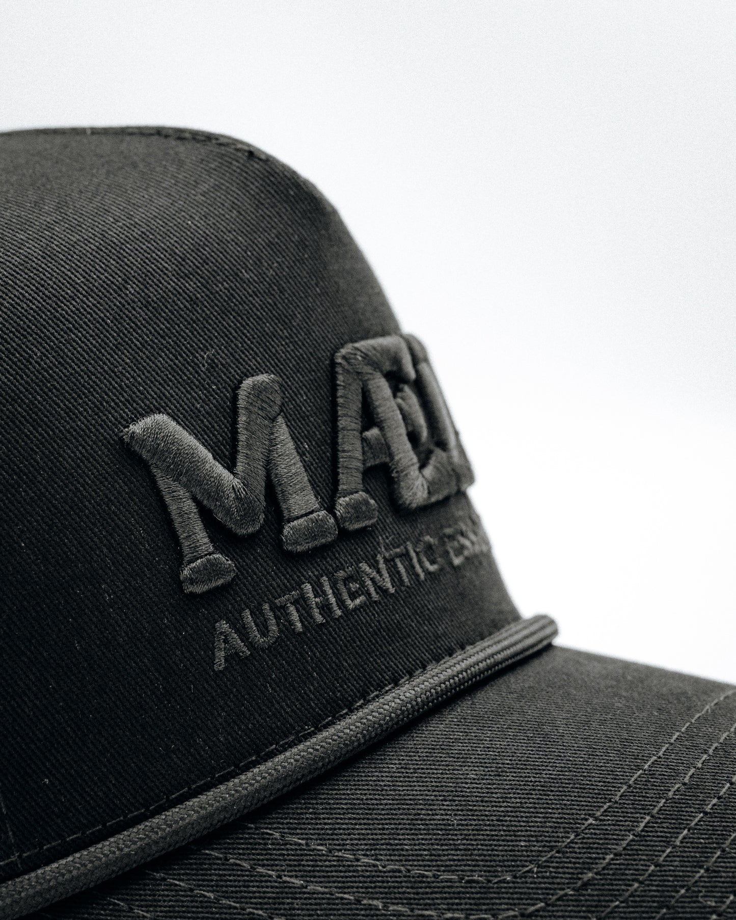 Essential Cap - Signature // Onyx